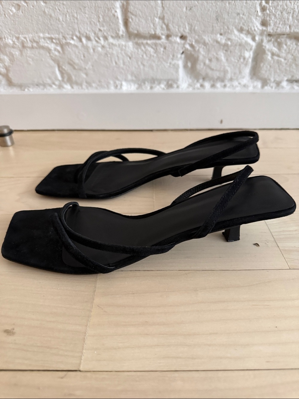 Women’s St. Agni Black Strappy Kitten Heel Sandals Size 40 - Picture 4 of 7